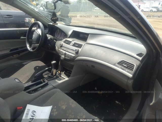 Photo 4 VIN: 1HGCP2E38BA106329 - HONDA ACCORD SDN 