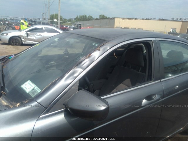 Photo 5 VIN: 1HGCP2E38BA106329 - HONDA ACCORD SDN 