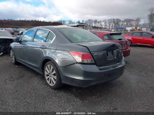 Photo 2 VIN: 1HGCP2E3XAA053082 - HONDA ACCORD 