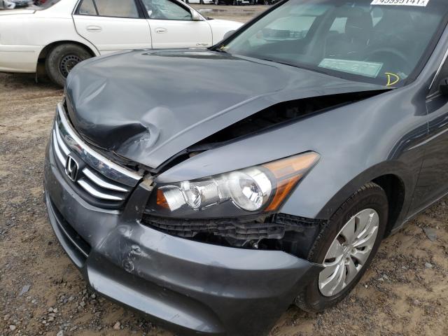 Photo 8 VIN: 1HGCP2E3XCA116491 - HONDA ACCORD LX 