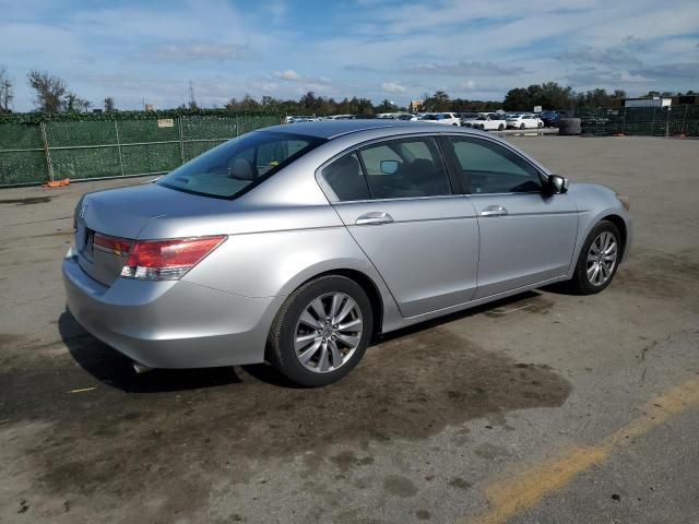 Photo 2 VIN: 1HGCP2E74BA151013 - HONDA ACCORD 