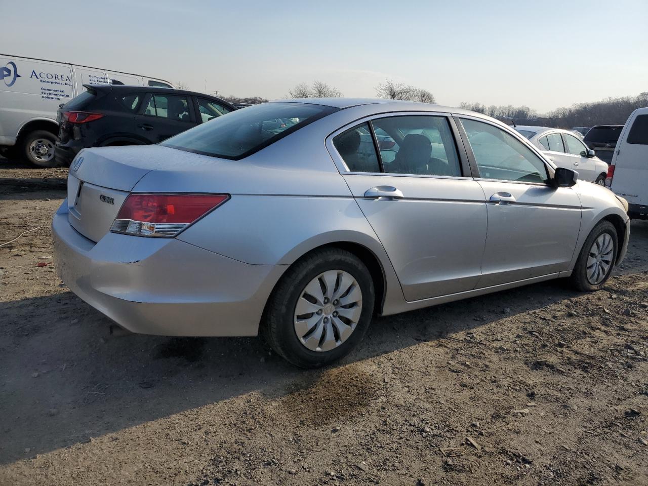 Photo 2 VIN: 1HGCP2F30AA007548 - HONDA ACCORD 