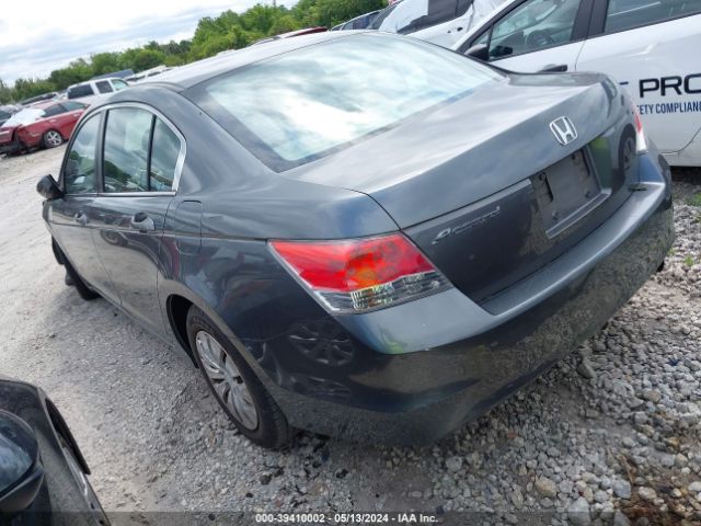 Photo 2 VIN: 1HGCP2F30AA022289 - HONDA ACCORD 