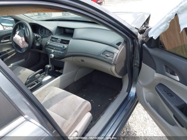 Photo 4 VIN: 1HGCP2F30AA022289 - HONDA ACCORD 