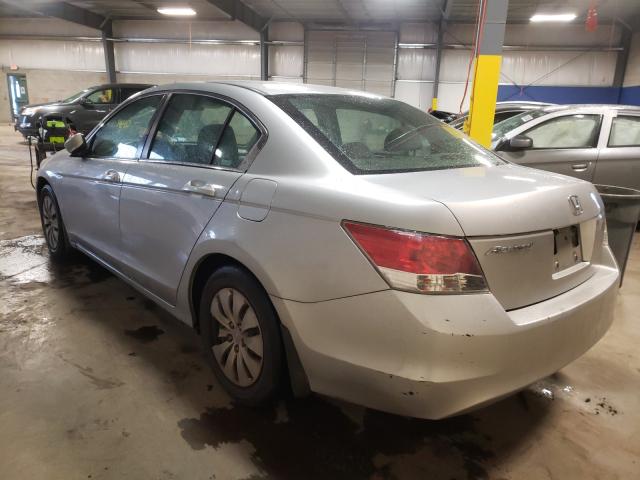 Photo 2 VIN: 1HGCP2F30AA023121 - HONDA ACCORD LX 