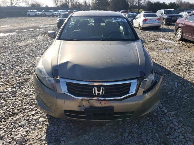 Photo 4 VIN: 1HGCP2F30AA026519 - HONDA ACCORD 