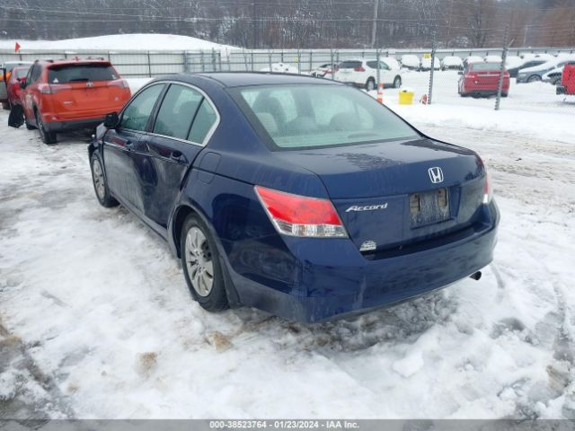 Photo 2 VIN: 1HGCP2F30AA039917 - HONDA ACCORD 