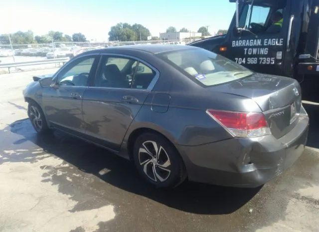 Photo 2 VIN: 1HGCP2F30AA053364 - HONDA ACCORD SDN 