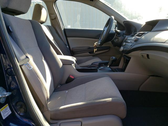 Photo 4 VIN: 1HGCP2F30AA105365 - HONDA ACCORD LX 