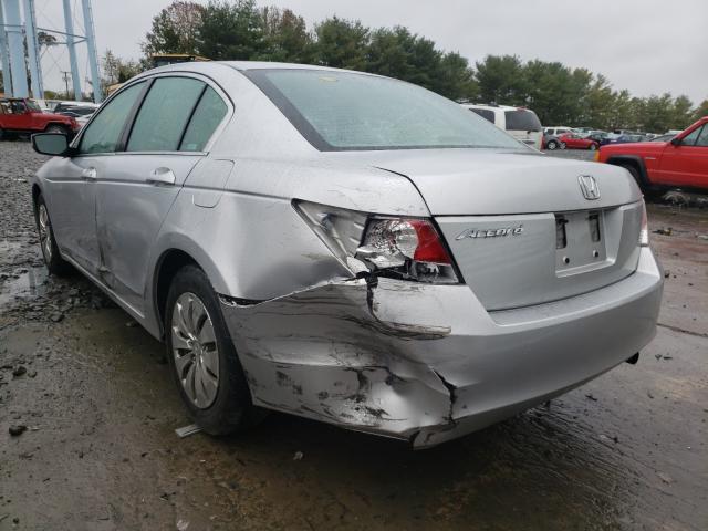 Photo 2 VIN: 1HGCP2F30AA119010 - HONDA ACCORD LX 