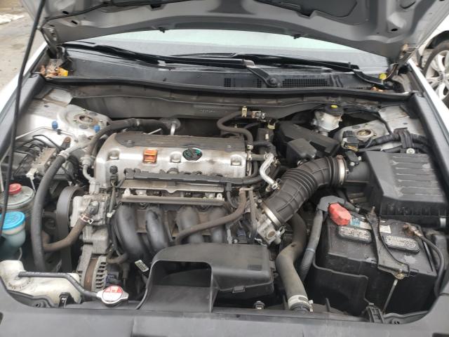 Photo 6 VIN: 1HGCP2F30AA119010 - HONDA ACCORD LX 