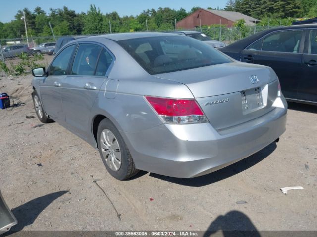 Photo 2 VIN: 1HGCP2F30AA133618 - HONDA ACCORD 