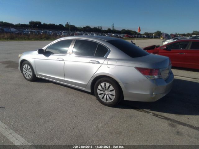 Photo 2 VIN: 1HGCP2F30AA140004 - HONDA ACCORD SDN 