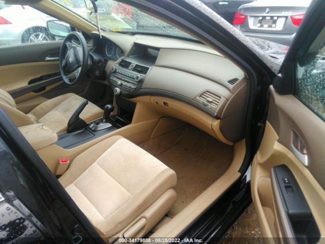 Photo 4 VIN: 1HGCP2F30AA142450 - HONDA ACCORD SDN 