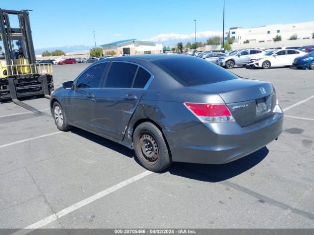 Photo 2 VIN: 1HGCP2F30AA147955 - HONDA ACCORD 