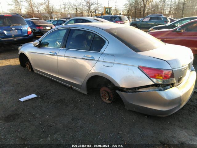 Photo 2 VIN: 1HGCP2F30AA160902 - HONDA ACCORD 