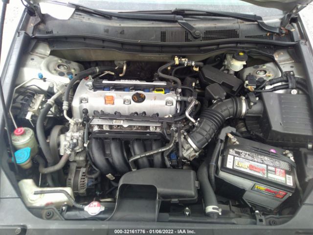 Photo 9 VIN: 1HGCP2F30AA161659 - HONDA ACCORD SDN 