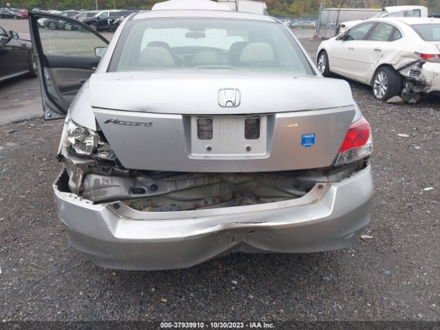 Photo 5 VIN: 1HGCP2F30AA163394 - HONDA ACCORD SDN 