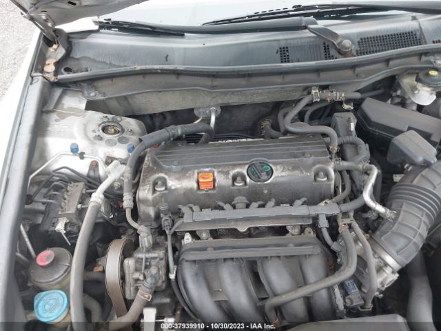 Photo 9 VIN: 1HGCP2F30AA163394 - HONDA ACCORD SDN 