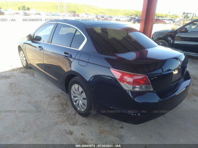 Photo 2 VIN: 1HGCP2F30AA172211 - HONDA ACCORD SDN 