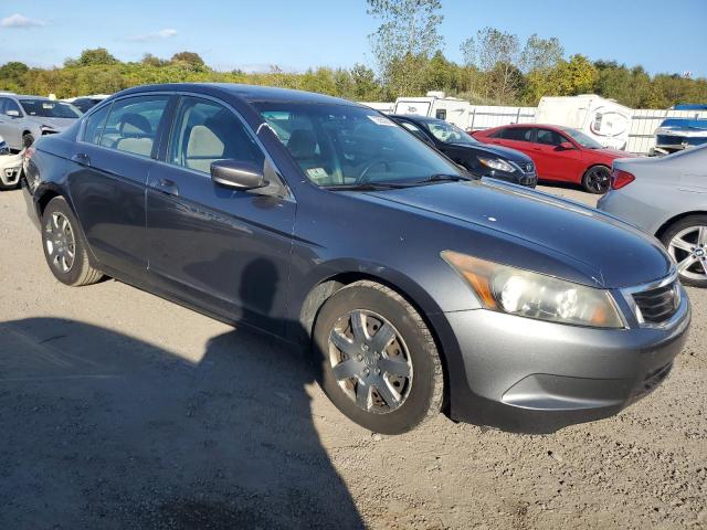 Photo 3 VIN: 1HGCP2F30AA187128 - HONDA ACCORD SED 