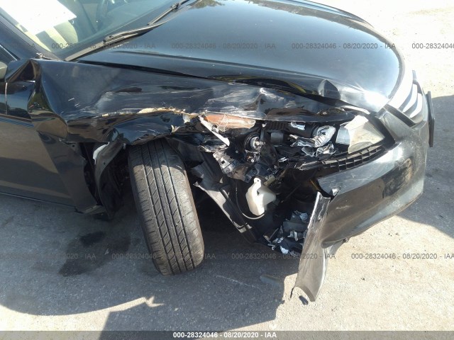 Photo 5 VIN: 1HGCP2F30BA010399 - HONDA ACCORD SDN 