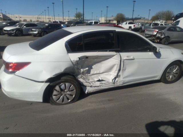 Photo 5 VIN: 1HGCP2F30BA013335 - HONDA ACCORD SDN 