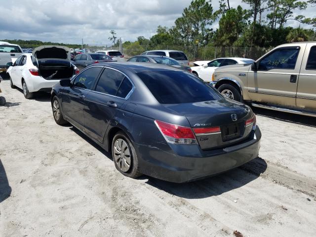 Photo 2 VIN: 1HGCP2F30BA023895 - HONDA ACCORD LX 