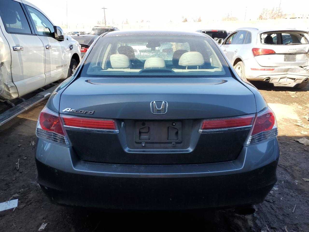 Photo 5 VIN: 1HGCP2F30BA030698 - HONDA ACCORD 