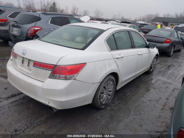 Photo 3 VIN: 1HGCP2F30BA064057 - HONDA ACCORD 