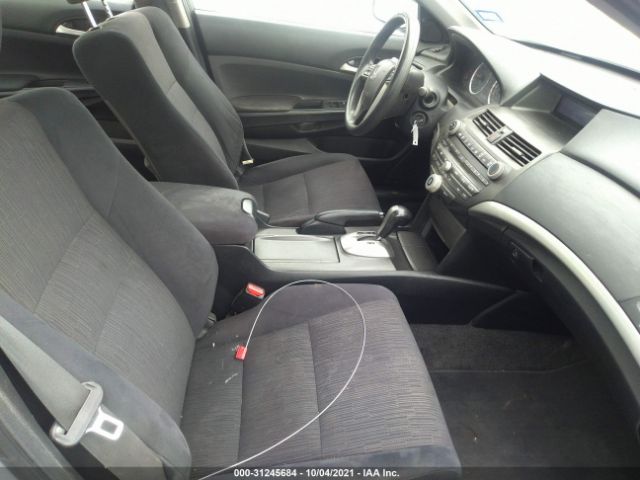 Photo 4 VIN: 1HGCP2F30BA072482 - HONDA ACCORD SDN 