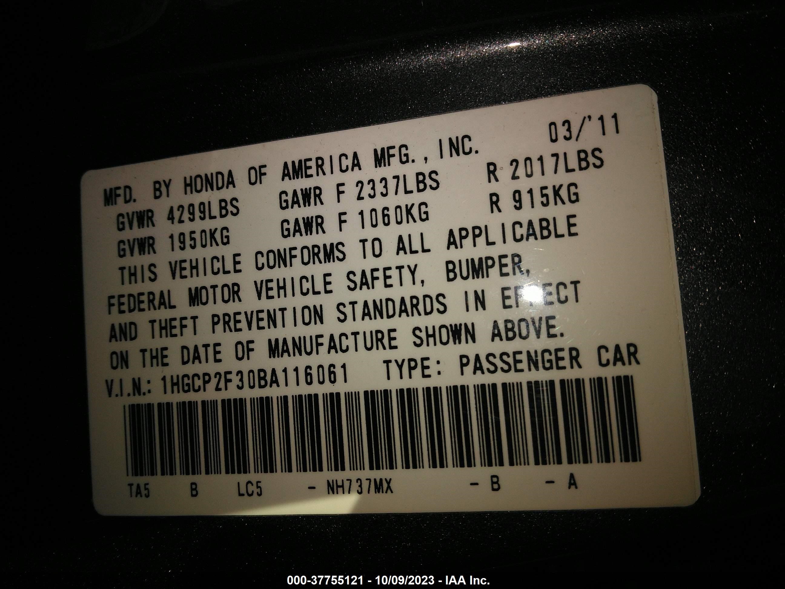 Photo 8 VIN: 1HGCP2F30BA116061 - HONDA ACCORD SDN 