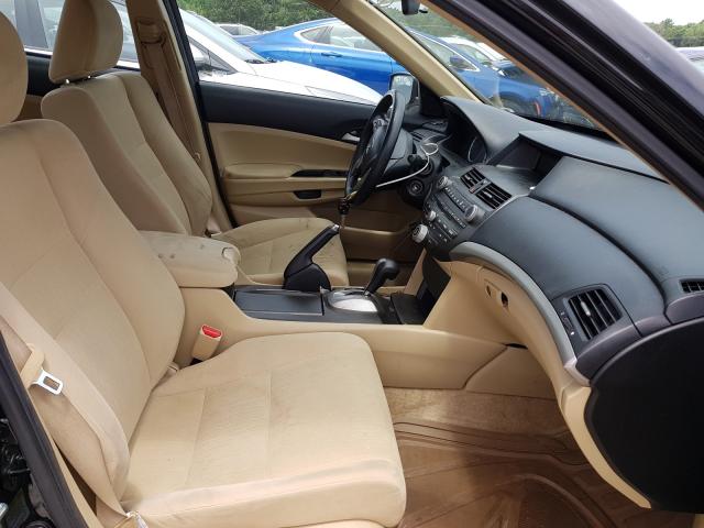 Photo 4 VIN: 1HGCP2F30BA116349 - HONDA ACCORD LX 