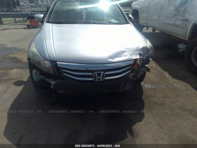 Photo 5 VIN: 1HGCP2F30BA122118 - HONDA ACCORD 