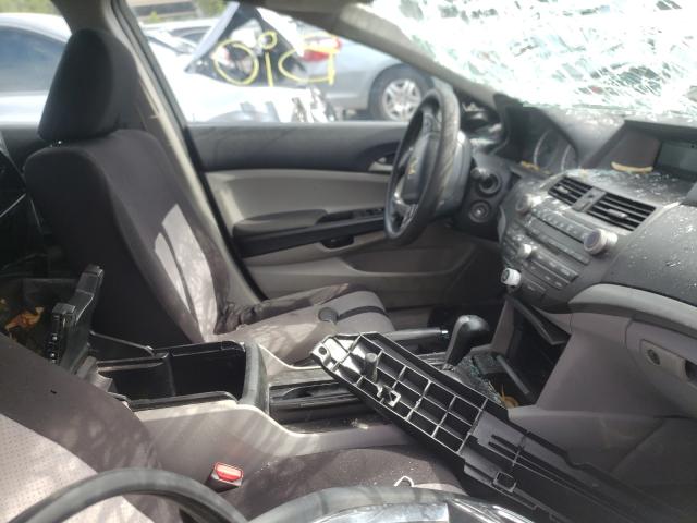 Photo 4 VIN: 1HGCP2F30BA127206 - HONDA ACCORD LX 