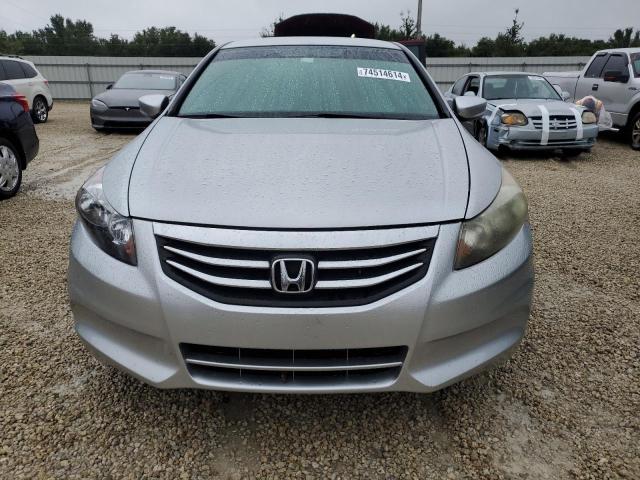 Photo 4 VIN: 1HGCP2F30CA051553 - HONDA ACCORD LX 