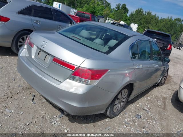 Photo 3 VIN: 1HGCP2F30CA064917 - HONDA ACCORD 