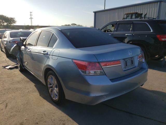 Photo 2 VIN: 1HGCP2F30CA111296 - HONDA ACCORD LX 