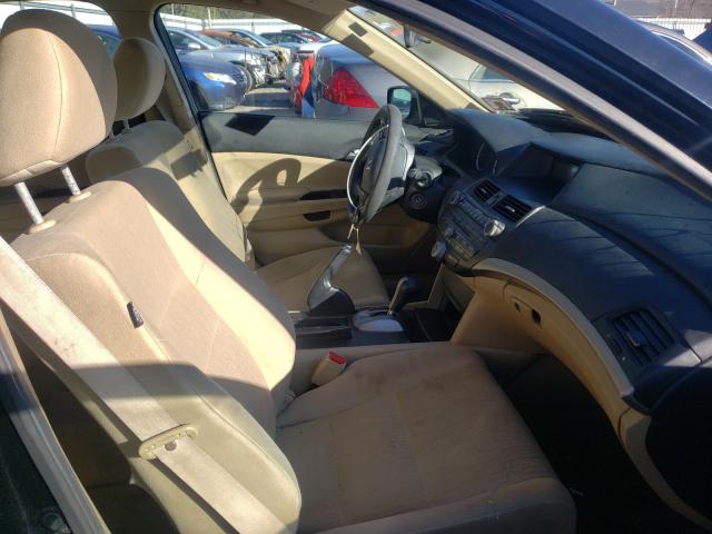 Photo 4 VIN: 1HGCP2F30CA114201 - HONDA ACCORD LX 