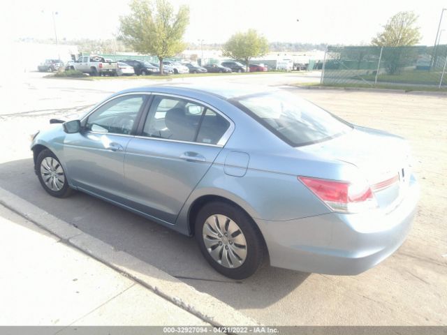 Photo 2 VIN: 1HGCP2F30CA131452 - HONDA ACCORD SDN 