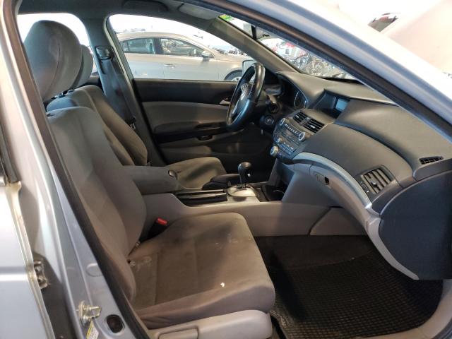 Photo 4 VIN: 1HGCP2F30CA133878 - HONDA ACCORD LX 