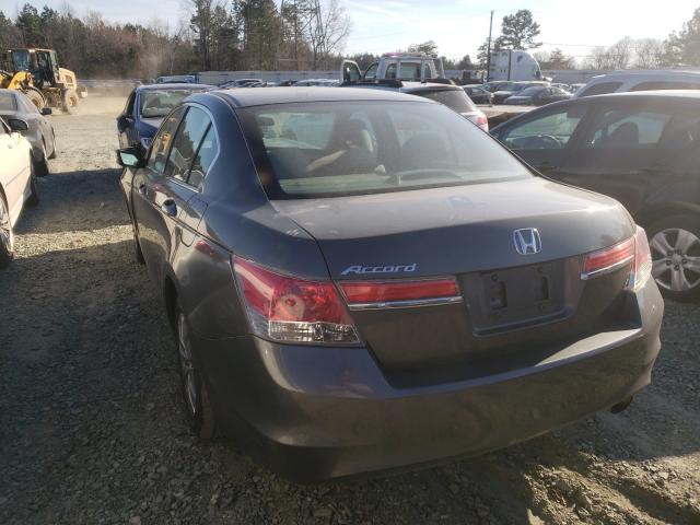 Photo 2 VIN: 1HGCP2F30CA148882 - HONDA ACCORD LX 