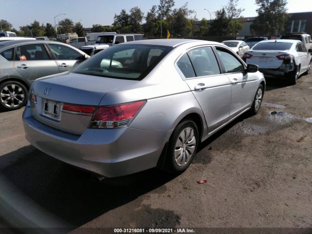 Photo 3 VIN: 1HGCP2F30CA172132 - HONDA ACCORD SDN 