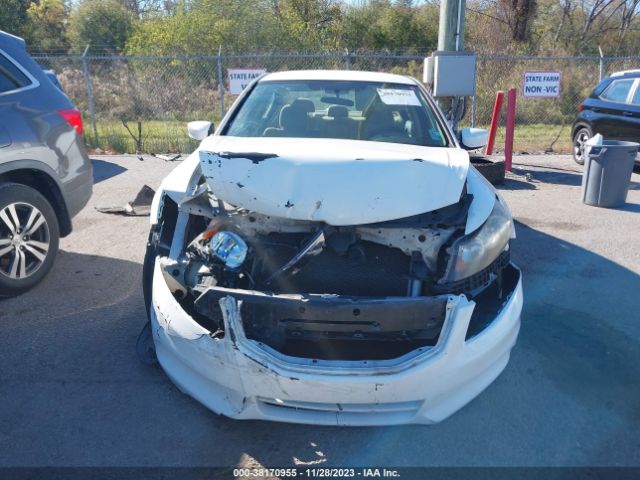 Photo 5 VIN: 1HGCP2F30CA180666 - HONDA ACCORD 