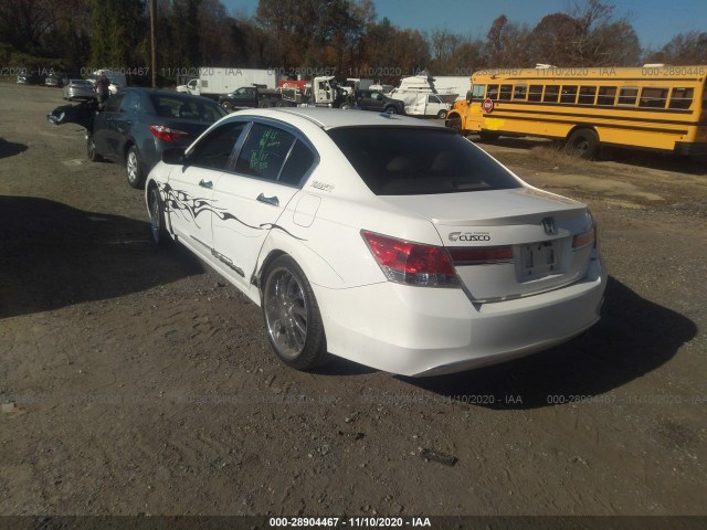 Photo 2 VIN: 1HGCP2F30CA232913 - HONDA ACCORD SDN 