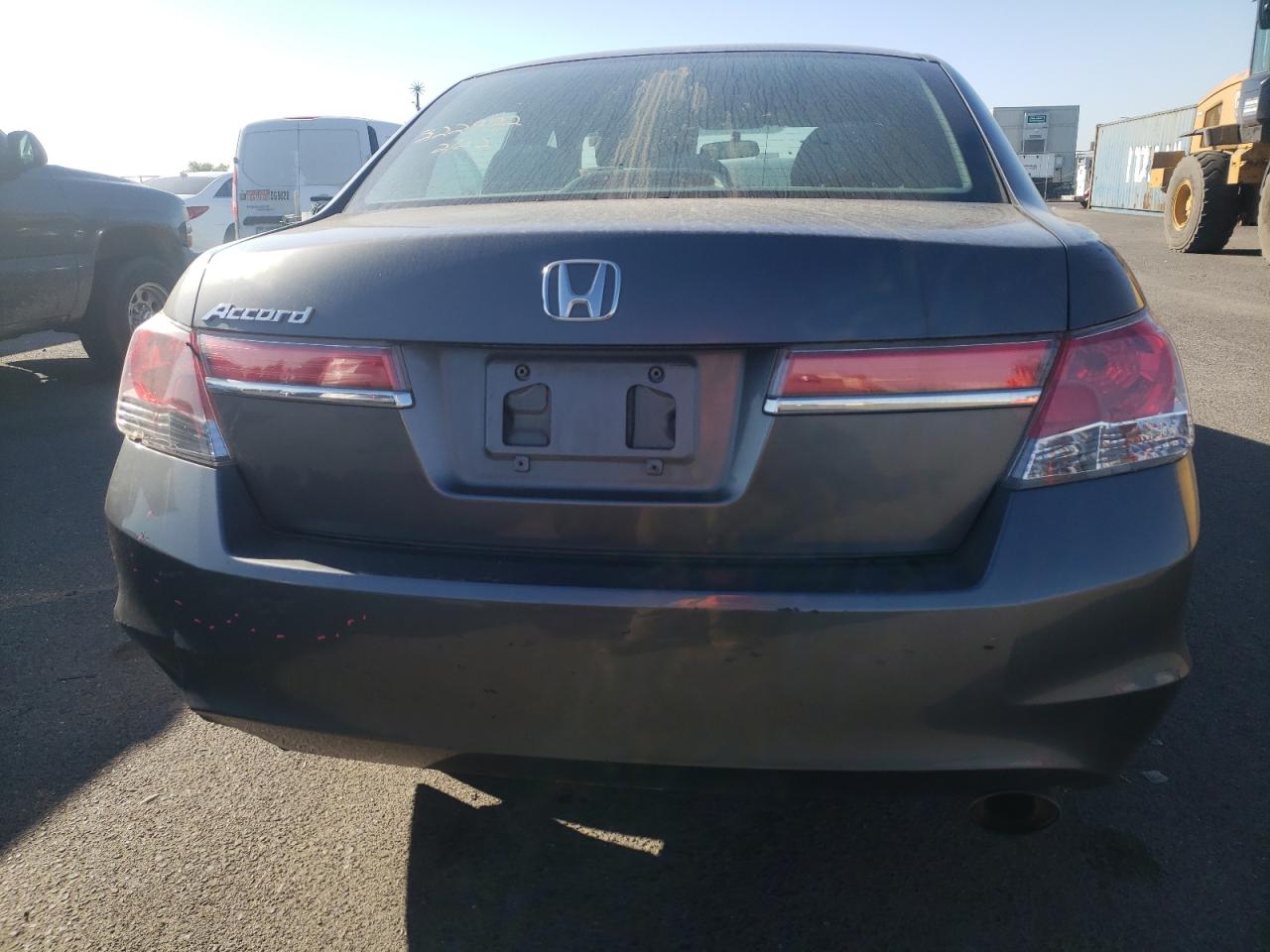 Photo 5 VIN: 1HGCP2F30CA246679 - HONDA ACCORD 