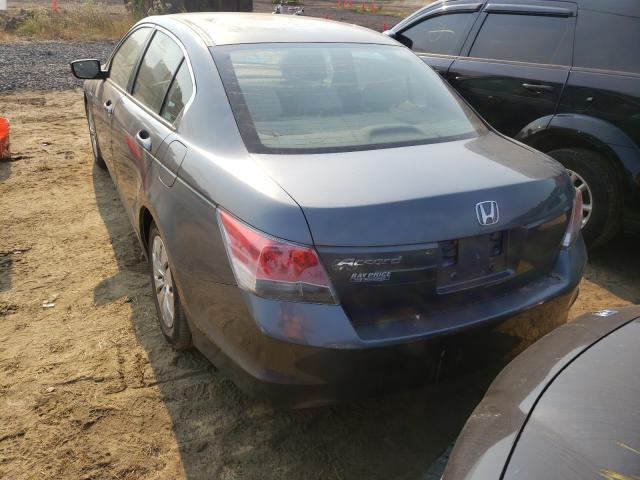 Photo 2 VIN: 1HGCP2F31AA006599 - HONDA ACCORD LX 