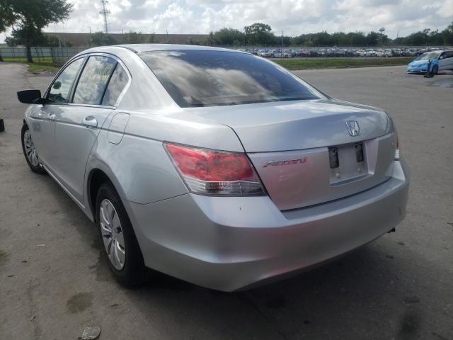 Photo 2 VIN: 1HGCP2F31AA007557 - HONDA ACCORD LX 