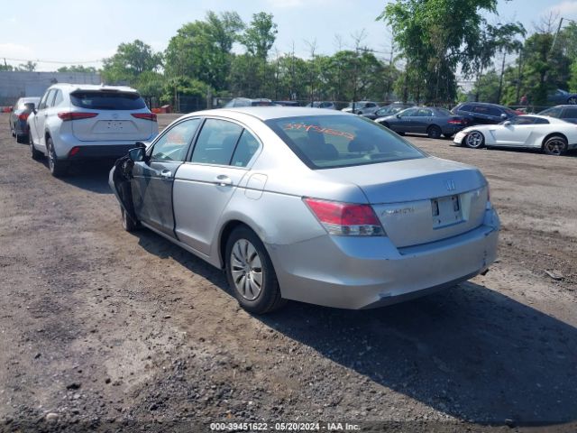 Photo 2 VIN: 1HGCP2F31AA011253 - HONDA ACCORD 