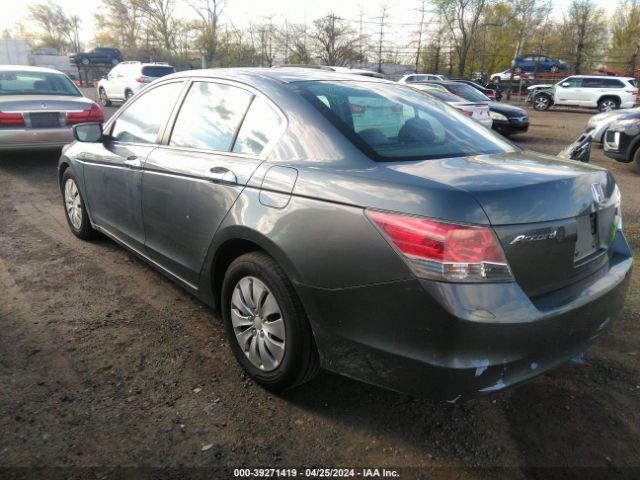 Photo 2 VIN: 1HGCP2F31AA025878 - HONDA ACCORD 